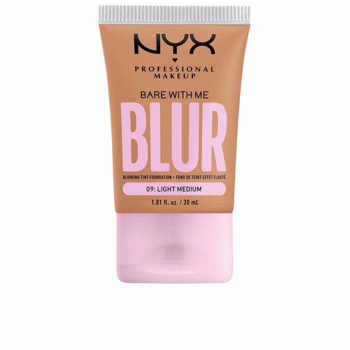 NYX Professional Make Up #09 Bare With Me Blur Base de Maquillaje Fluida Tono Light Medium, Hidratante 12h, Piel Suave y Lisa, 30 ml