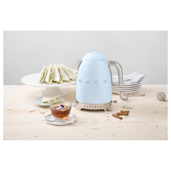 Smeg KLF04PBEU Hervidor de Agua Retro Estilo Años 50, 1.7 L, 2400 W, 7 Temperaturas, Azul Pastel, Acero Inoxidable, Apagado Automático