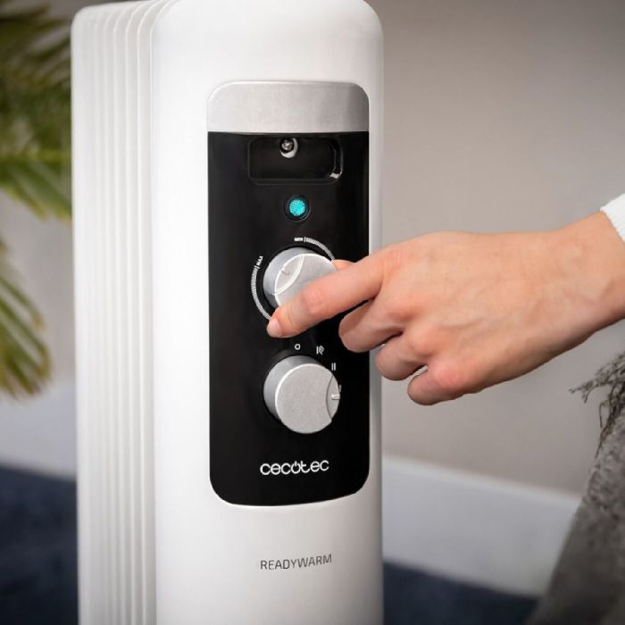 Radiador de Aceite (7 cuerpos) Cecotec ReadyWarm 11050 Blanco 1 Radiador de Aceite (7 cuerpos) Cecotec ReadyWarm 11050 Blanco 1