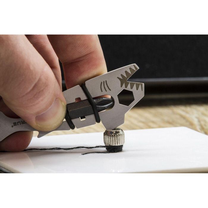 True Multiherramienta Sharkey 12 en 1: Destornilladores, Abrebotellas, Abrelatas, Lima, Tijera, Sierra y Más 12