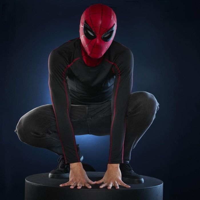 Hasbro Réplica Máscara Spider-Man Homecoming Electrónica de Alta Calidad con Ojos Movibles para Cosplay y Coleccionistas 8
