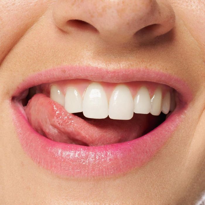 Essence AQUA JELLY Colour Changing Lipstick - Barra Labios Gelatinosa con Brillo Radiante y Tono Rosado Personalizado 2,8 gr 7 Essence AQUA JELLY Colour Changing Lipstick - Barra Labios Gelatinosa con Brillo Radiante y Tono Rosado Personalizado 2,8 gr 7