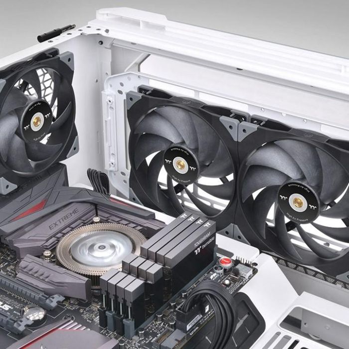 140mm Thermaltake GT14 PC Cooling Fan TT Premium Edition Black - 1 Pack 5 140mm Thermaltake GT14 PC Cooling Fan TT Premium Edition Black - 1 Pack 5