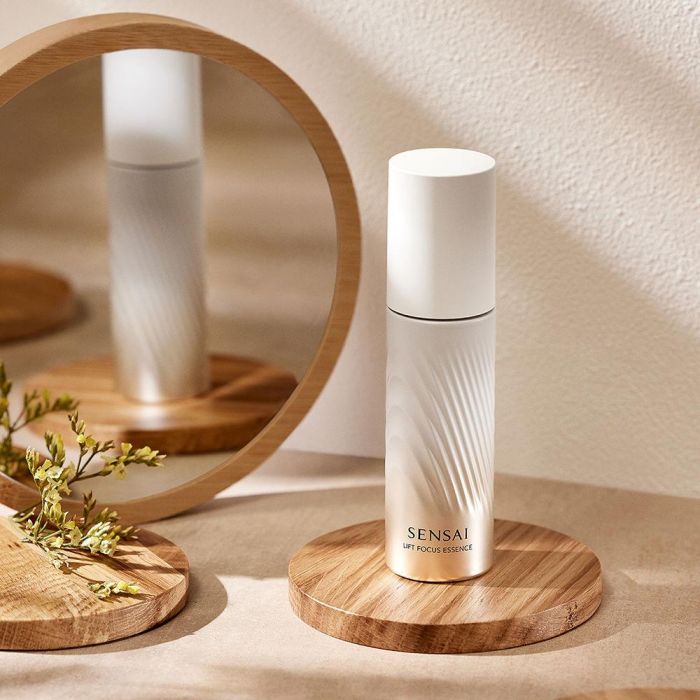 Sensai LIFT FOCUS ESSENCE Esencia Hidratante Corporal 40 ml 3