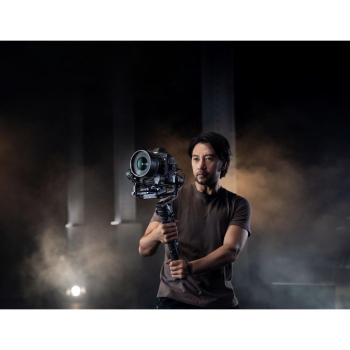 DJI RS 2 Pro Combo 17 DJI RS 2 Pro Combo 17