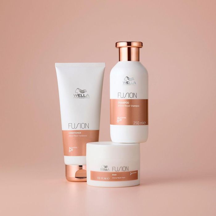 Wella Professionals FUSION Acondicionador de Reparación Intensa Cabellos Dañados 200 ml 3