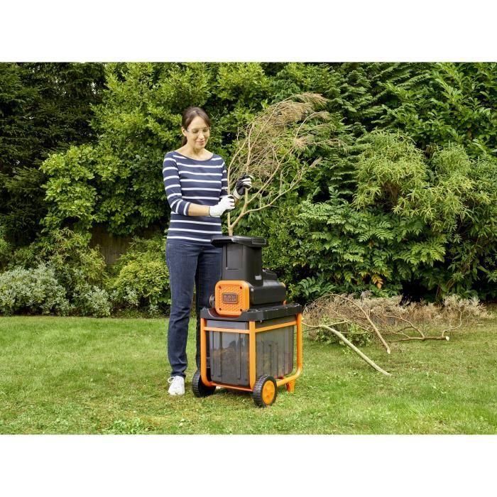 BLACK & DECKER Trituradora de plantas 2800W BEGAS5800 1 BLACK & DECKER Trituradora de plantas 2800W BEGAS5800 1