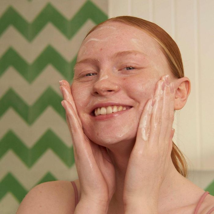 The Body Shop Tea Tree Limpiador Facial 60 mL 2