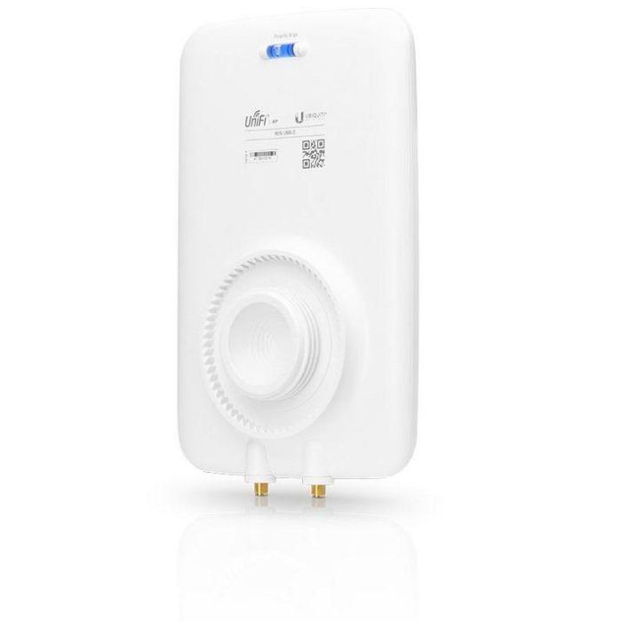 Ubiquiti UMA-D Antena Direccional Dual-Band para UAP-AC-M 802.11ac 2.4/5GHz 10/15dBi 90°/45° Dual Polarity Resistente a la Intemperie Montaje Versátil 1
