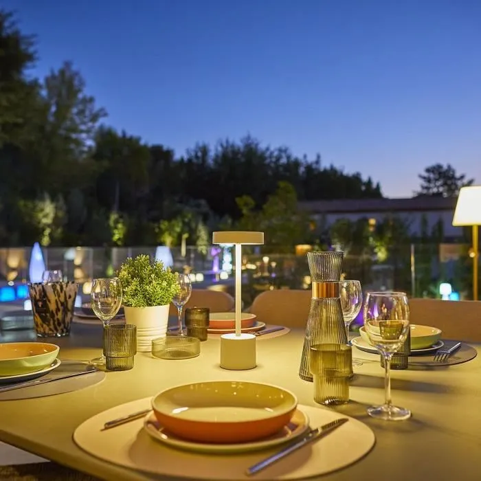 Lumisky ROBY WHITE Lámpara de mesa inalámbrica H30 cm Aluminium Touch Blanco mate LED 4