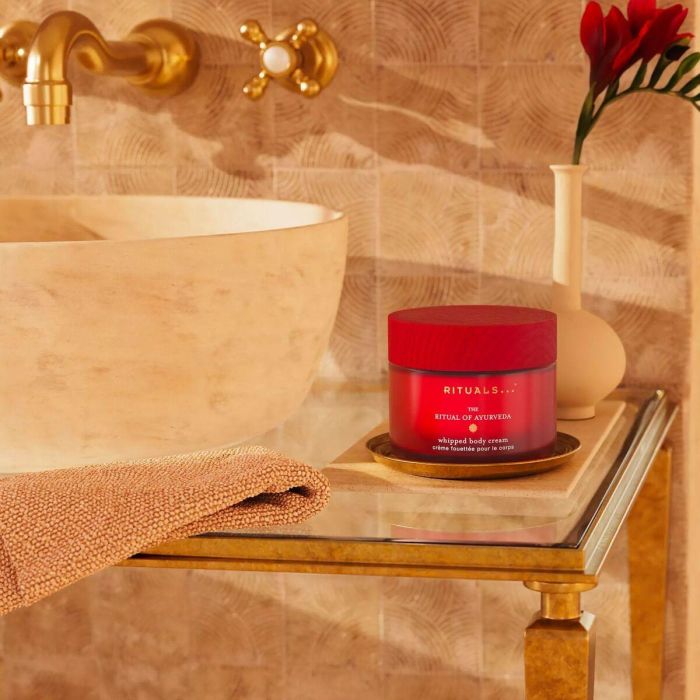 Rituals THE RITUAL OF AYURVEDA Body Cream, Crema Hidratante Corporal con Rosa de la India y Almendra Dulce, 220 ml 5