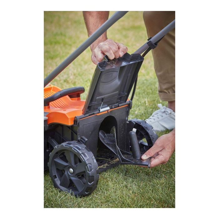 Black & Decker BCMW3318L2-QW Cortacésped Inalámbrico Litio 18V 33 cm, 2.5Ah con 2 baterías y cargador 12