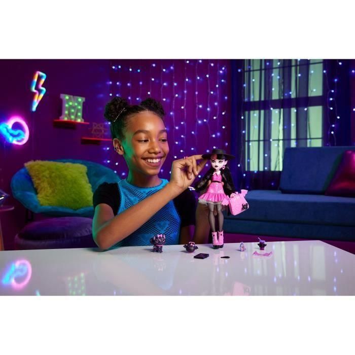 Muñeca articulada monster high draculaura con mascota conjunto de moda y accesorios. - modelos surtidos 3 Muñeca articulada monster high draculaura con mascota conjunto de moda y accesorios. - modelos surtidos 3