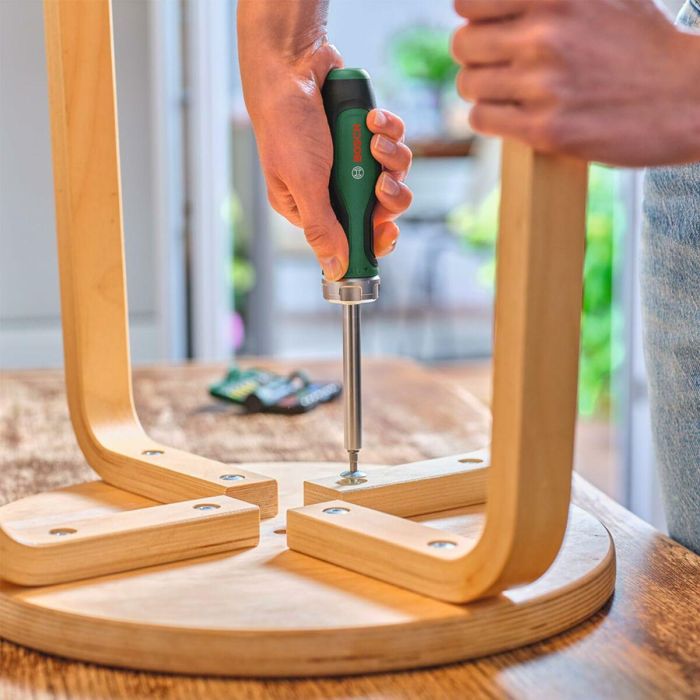 Bosch Destornillador de Trinquete con Punta, Mecanismo de 36 Dientes, Portapuntas Magnético, Mango de Agarre Suave 1 Bosch Destornillador de Trinquete con Punta, Mecanismo de 36 Dientes, Portapuntas Magnético, Mango de Agarre Suave 1