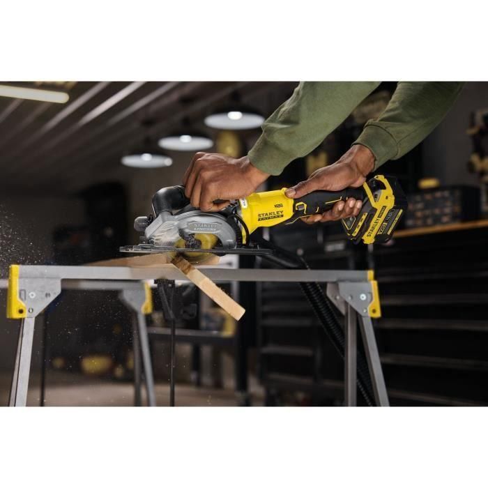 Sierra circular sin escobillas de 115 mm - 18 V - 4.500 rpm, 2 direcciones de corte, LED - Gama V20 - STANLEY FATMAX, SFMCS515B-XJ 4 Sierra circular sin escobillas de 115 mm - 18 V - 4.500 rpm, 2 direcciones de corte, LED - Gama V20 - STANLEY FATMAX, SFMCS515B-XJ 4