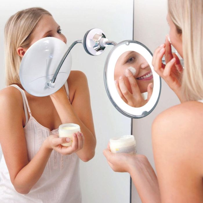 Cosmetic Club Espejo de Maquillaje LED Flexible con Ventosa y Aumento 5x 3 Cosmetic Club Espejo de Maquillaje LED Flexible con Ventosa y Aumento 5x 3