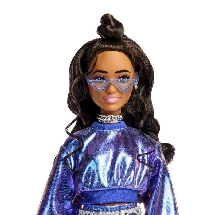 Barbie JFP42 Muñeca de lujo - Top y falda azul metalizado - Morena 3
