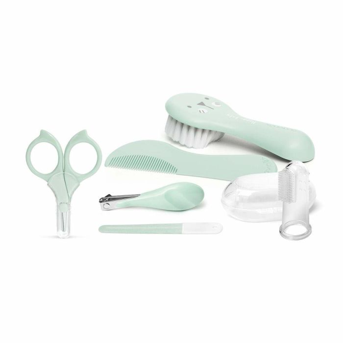 Suavinex Set de Manicura e Higiene para Bebé Recién Nacido desde 0 Meses, 7 Piezas con Tijeras Punta Redonda, Cortaúñas y Neceser Impermeable Verde 1