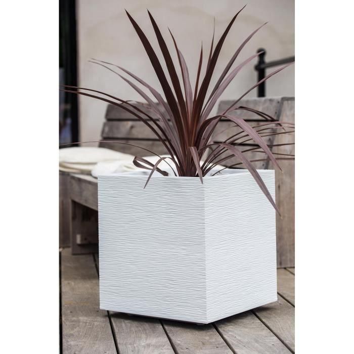 EDA PLASTIQUE Caja de flores cuadrada Graphit - 57 L - 49.5 x 49.5 x 49.5 cm - Plomo blanco 2 EDA PLASTIQUE Caja de flores cuadrada Graphit - 57 L - 49.5 x 49.5 x 49.5 cm - Plomo blanco 2