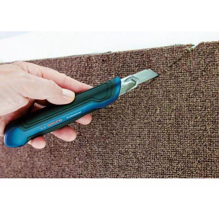 Bosch Cúter Profesional 18 mm con portacuchillas de aluminio fundido, mango ergonómico softgrip y cambio de hoja rápido sin herramientas Bosch Cúter Profesional 18 mm con portacuchillas de aluminio fundido, mango ergonómico softgrip y cambio de hoja rápido sin herramientas