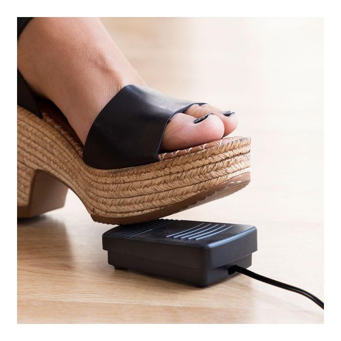 Innovagoods Mini Máquina de Coser Portátil V0103326 con LED, Cortahílos y Accesorios, 2 Velocidades, Doble Puntada, Fácil de Usar y Transportar 2 Innovagoods Mini Máquina de Coser Portátil V0103326 con LED, Cortahílos y Accesorios, 2 Velocidades, Doble Puntada, Fácil de Usar y Transportar 2