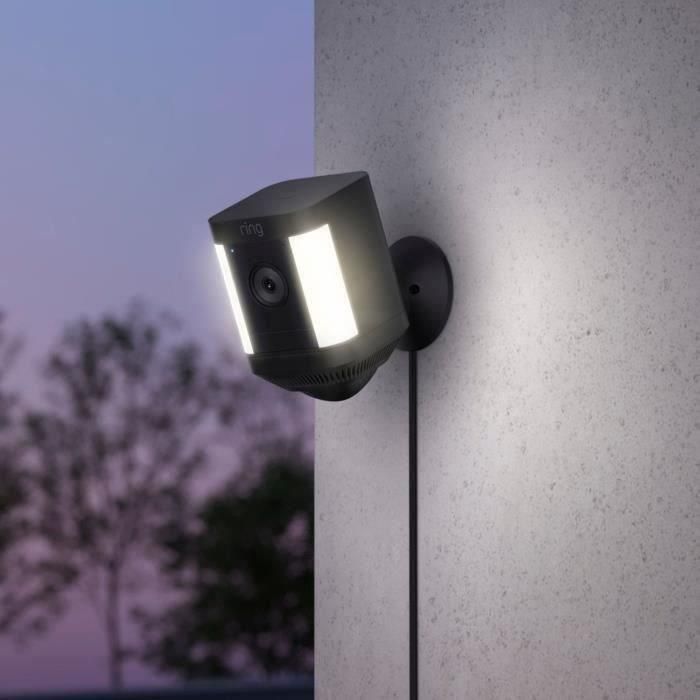 Cámara de vigilancia enchufable RING Spotlight Plus - Negra - UE 5 Cámara de vigilancia enchufable RING Spotlight Plus - Negra - UE 5