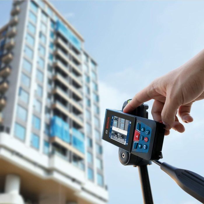 Bosch Professional GLM 150-27 C Telémetro Láser para Exteriores con Zoom, 150m de Alcance, Pantalla IPS 2.8", Bluetooth 2