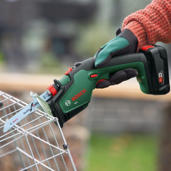 Bosch Keo 18 Podadora a Batería Ion Litio con Sistema SDS, Capacidad Corte hasta 8 cm, Cuchillas Intercambiables, Incluye Hoja S644D y Cargador 3