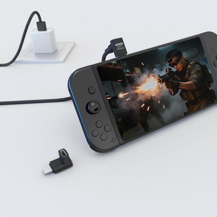 MicroConnect Adaptador USB-C Premium USB4 3x2 en ángulo, 240W, 40Gbps 1