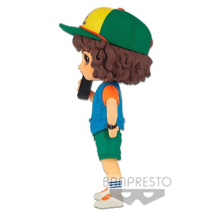 Banpresto Figura Q Posket Stranger Things - Dustin con walkie talkie y gorra 3