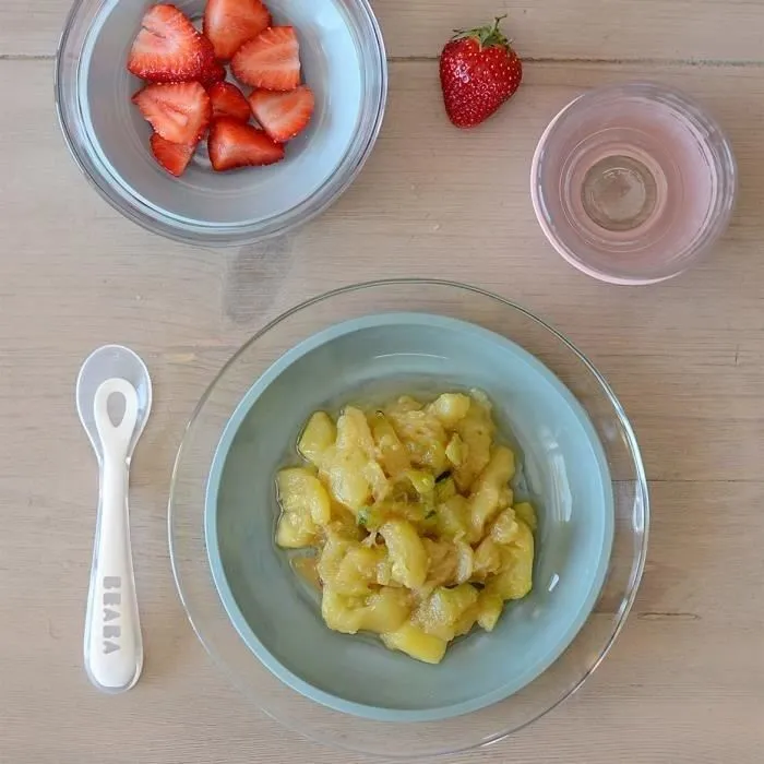Beaba Caja de Comida de Vidrio Eucalipto para Niños con Vaso y Tapa 1
