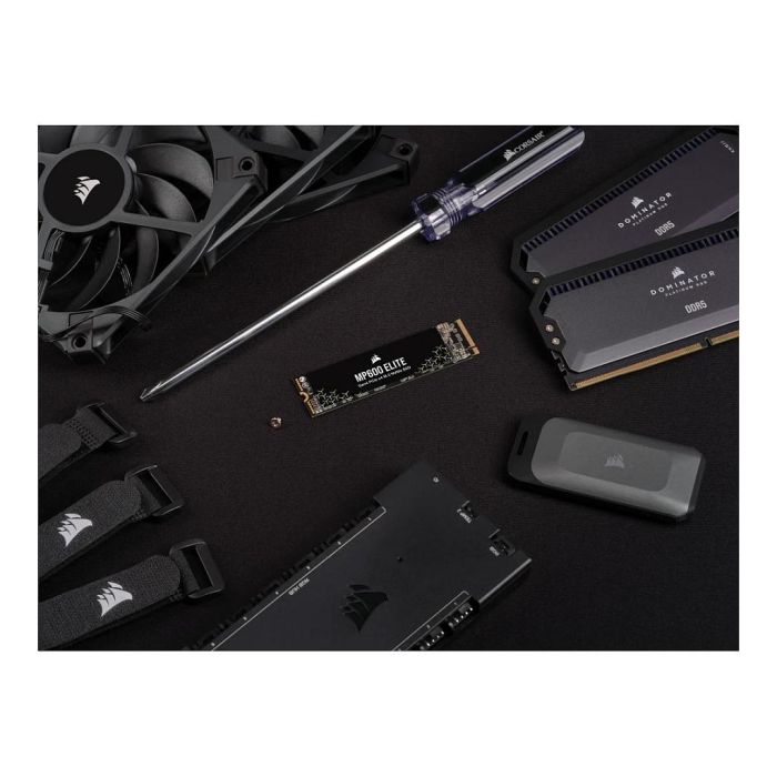 Corsair MP600 ELITE 1TB M.2 PCI-E NVMe Gen4 SSD para PC 3