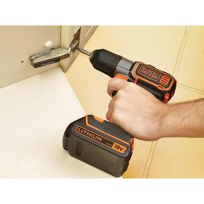 Black&Decker Akku-Bohrschr. 18V 2 x 1.5Ah Li Akku ASD18KB 3