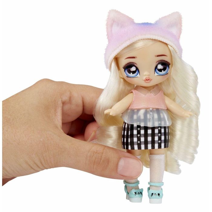 Muñeca na! na! na! serie 2 10 cm. incluye mini muñeca,vestido,zapatos y un peine. - modelos surtidos 1 Muñeca na! na! na! serie 2 10 cm. incluye mini muñeca,vestido,zapatos y un peine. - modelos surtidos 1