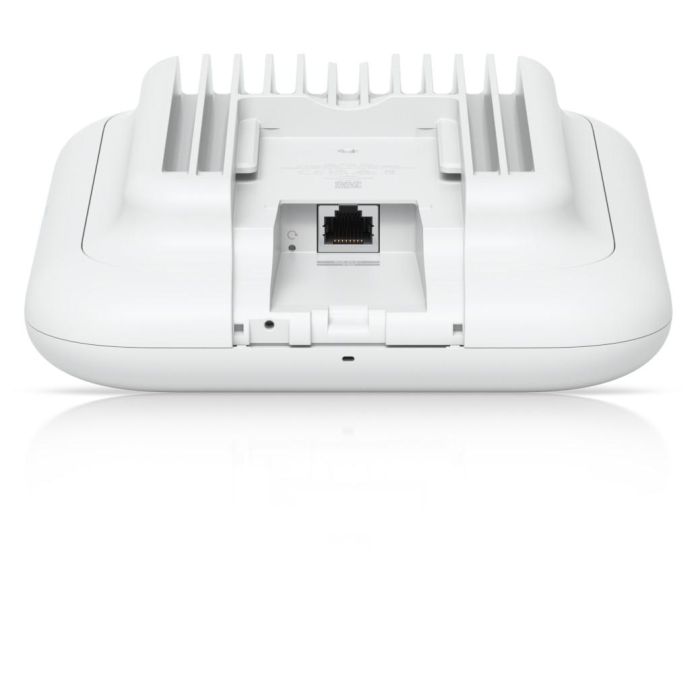 Ubiquiti WiFi 7 Access Point Exterior All-Weather 4 Spatial Streams 2.5 GbE PoE+ IPX6 Antena Direccional Integrada Blanco 9
