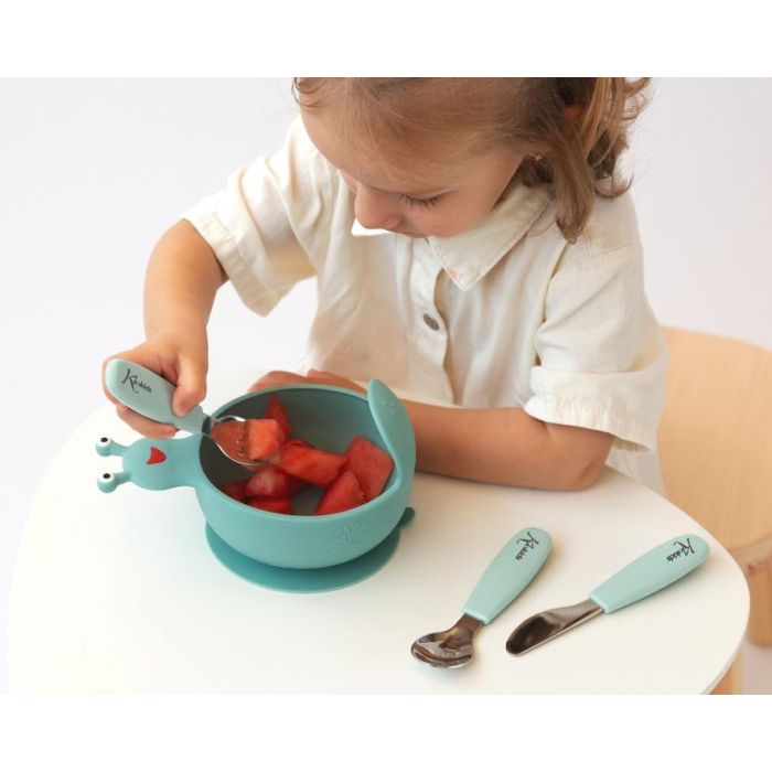 KioKids Set de Cubiertos Infantiles de Acero Inoxidable y Silicona Verde Salvia | Colección Little Sauvages | Recomendado +6 Meses 1