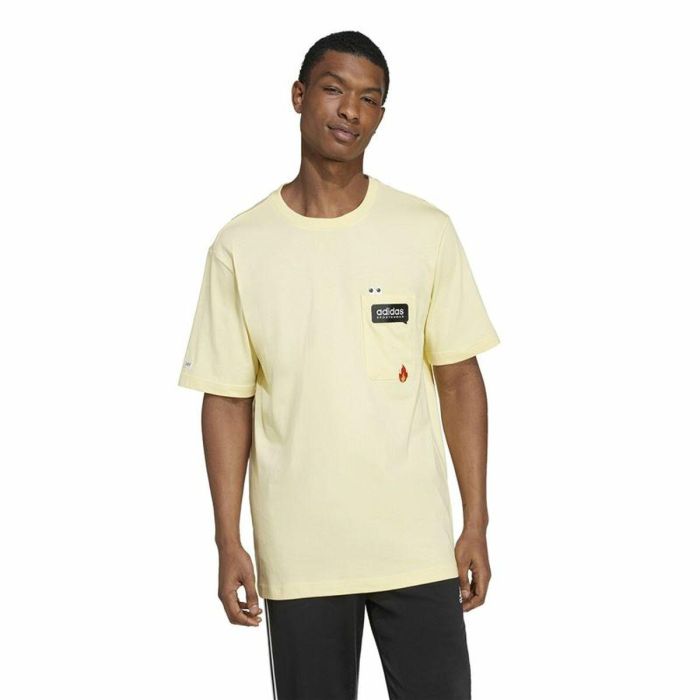 Camiseta de Manga Corta Hombre Adidas Remoji Pocket Graphic Amarillo Dorado 3