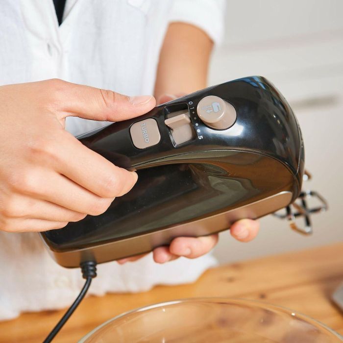 Batidora-Amasadora Black & Decker BXMX500E 500 W 8 Batidora-Amasadora Black & Decker BXMX500E 500 W 8