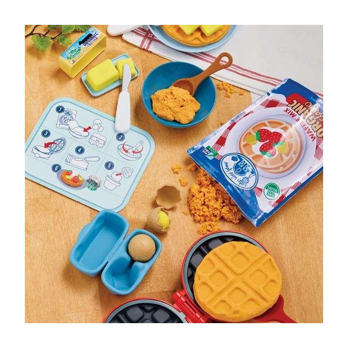 MGA Kit Creativo de Gofres con más de 18 Accesorios para Cocinar y Desayunar. Incluye Sirope y Mantequilla. Juguete para Niños +3 Años. 18 MGA Kit Creativo de Gofres con más de 18 Accesorios para Cocinar y Desayunar. Incluye Sirope y Mantequilla. Juguete para Niños +3 Años. 18