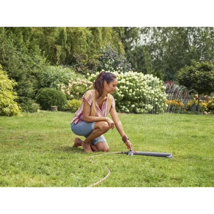 Gardena Aspersor Oscilante AquaZoom M | Riego 9-250 m², Alcance 3-18 m, Ancho 3-14 m, Flujo Ajustable 3 Gardena Aspersor Oscilante AquaZoom M | Riego 9-250 m², Alcance 3-18 m, Ancho 3-14 m, Flujo Ajustable 3
