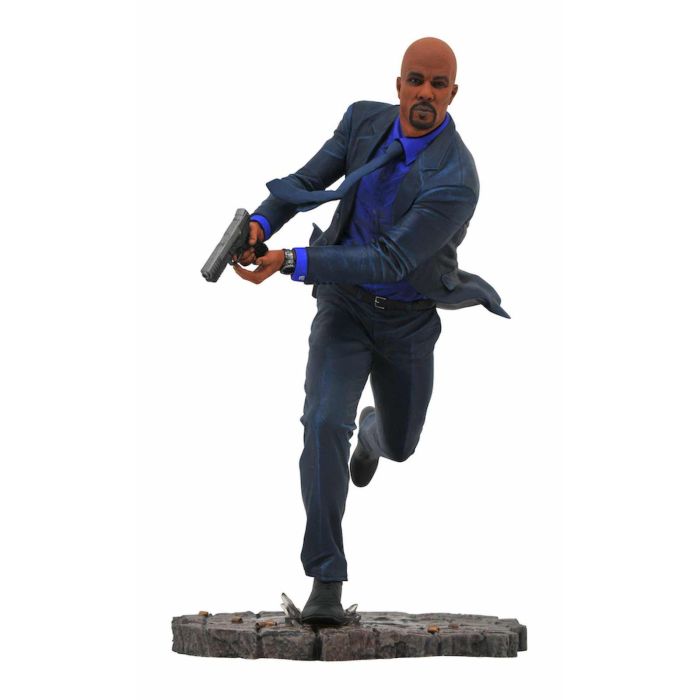 DIAMOND SELECT Figura Diorama John Wick 2 Cassian 23cm PVC Gallery Esculpida por Rocco Tartamella Diseñada por Caesar 0 DIAMOND SELECT Figura Diorama John Wick 2 Cassian 23cm PVC Gallery Esculpida por Rocco Tartamella Diseñada por Caesar 0