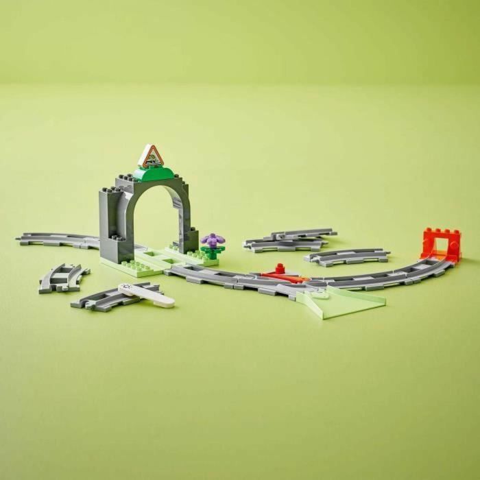 Lego DUPLO 10425 Set de expansión: Vías de tren y túnel - Juguete para niños 4