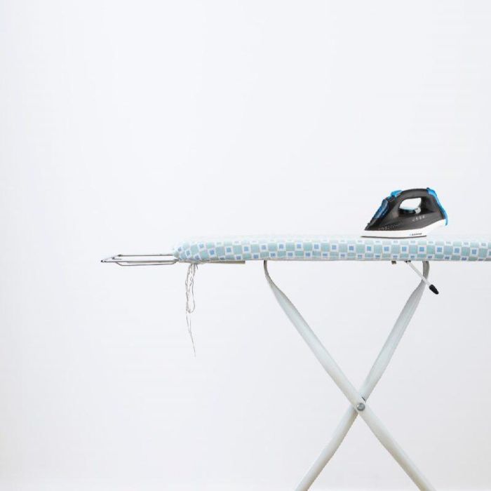 Blaupunkt Plancha de vapor 2600W, suela cerámica, depósito de agua 320 ml