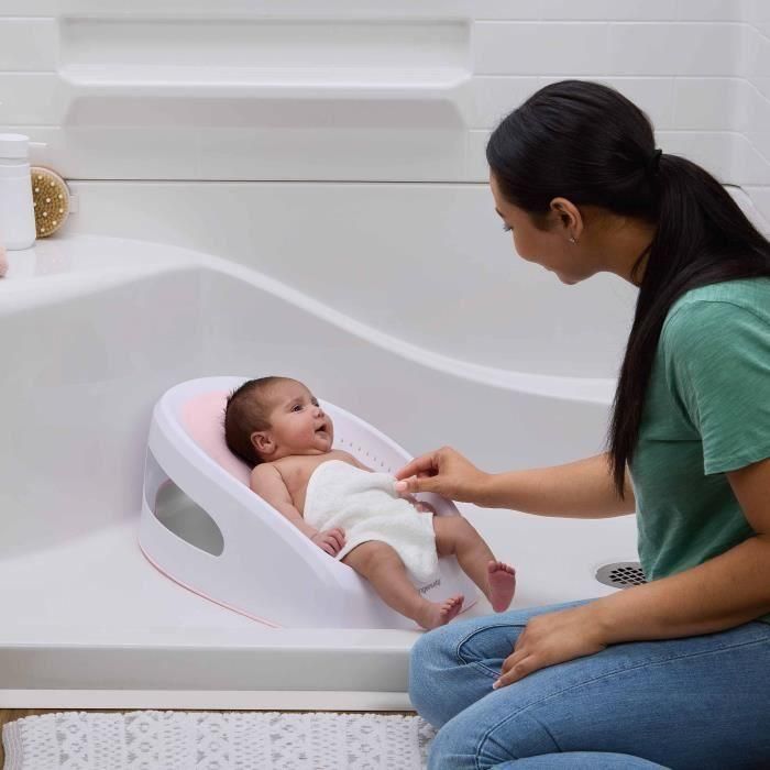 INGENUITY Asiento de baño antideslizante para niñas de 0 a 6 meses o 9 kg, asiento perforado para dejar fluir el agua, Rosa 1 INGENUITY Asiento de baño antideslizante para niñas de 0 a 6 meses o 9 kg, asiento perforado para dejar fluir el agua, Rosa 1