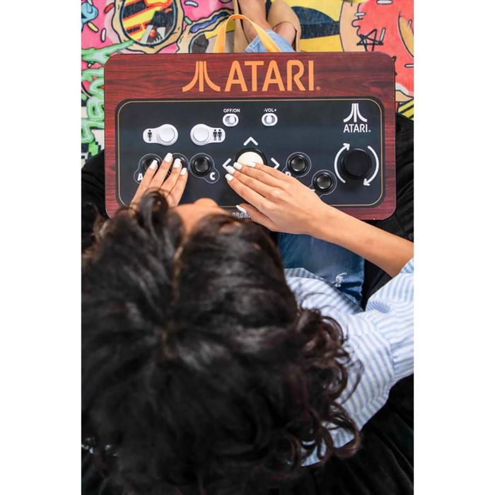 Arcade1Up Couchcades Consola Retro Arcade 10 Juegos Atari Inalámbrica HDMI con Base Puf 2