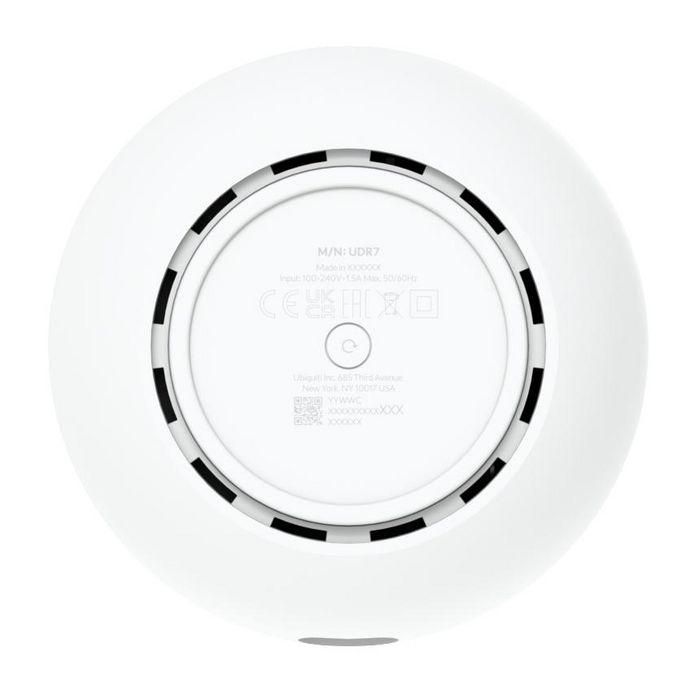 Ubiquiti UDR7 (15W), 10G SFP+, 2.5 GbE RJ45, 3x 2.5 GbE RJ45 including (1) PoE, 160 m² (1,750 ft²), WiFi 7, PoE, microSD 8 Ubiquiti UDR7 (15W), 10G SFP+, 2.5 GbE RJ45, 3x 2.5 GbE RJ45 including (1) PoE, 160 m² (1,750 ft²), WiFi 7, PoE, microSD 8