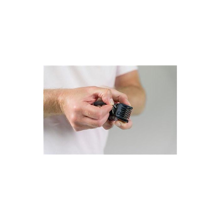 Wahl 09893-0440 Cortabarbas Extreme Grip - Batería de Litio, 12 Peines Guía, Corte de 0.5 a 9 mm 12
