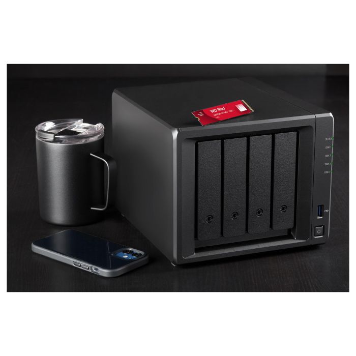 Western Digital WDS400T1R0C Unidad de Estado Sólido 4 TB M.2 NVMe para NAS 3