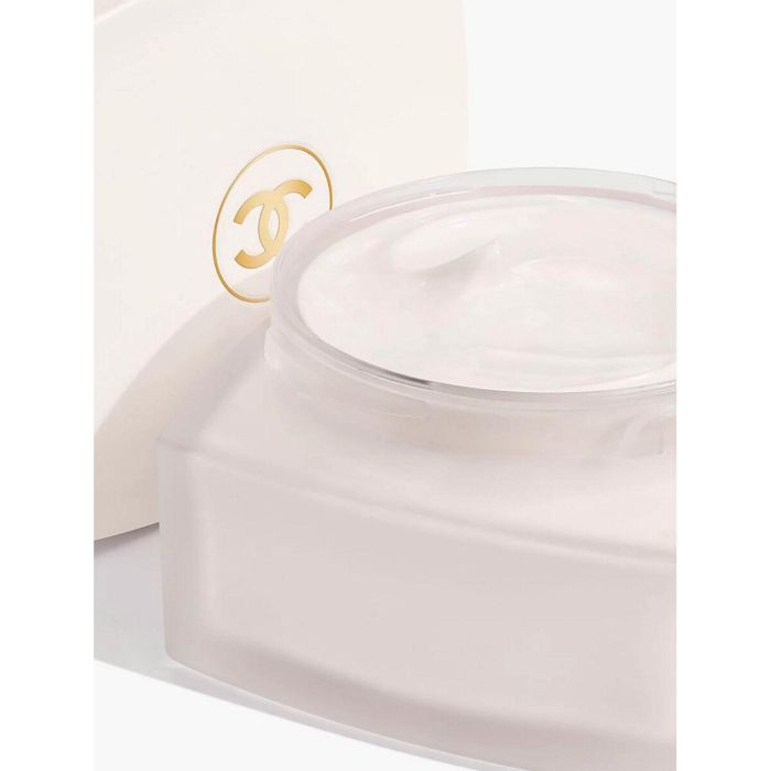 Chanel Coco Mademoiselle Crema Corporal Sedosa 150 gr 3 Chanel Coco Mademoiselle Crema Corporal Sedosa 150 gr 3