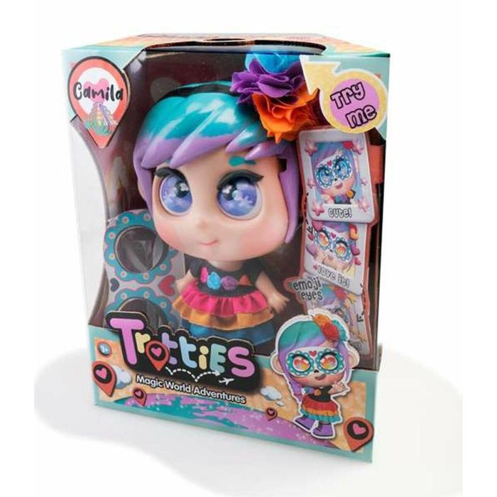 Famosa Muñeca Trottie Camila de México 25 cm - Con Poder de Hacer Llover, Incluye Antifaz, Mochila y Mapa para Niños +3 Años 2